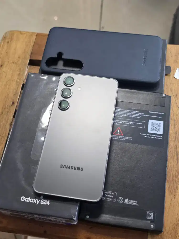 Samsung S24 5G 8/256GB Black Fullset Like New