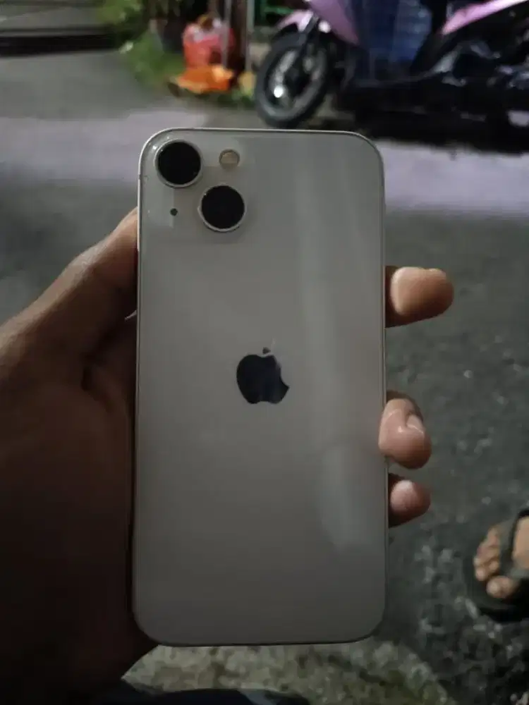 Menjual handphone ip 13/128