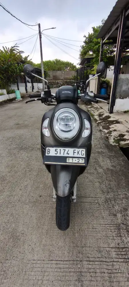 Di Jual Honda Scoopy Keyless 2022 - Warna Abu-Abu