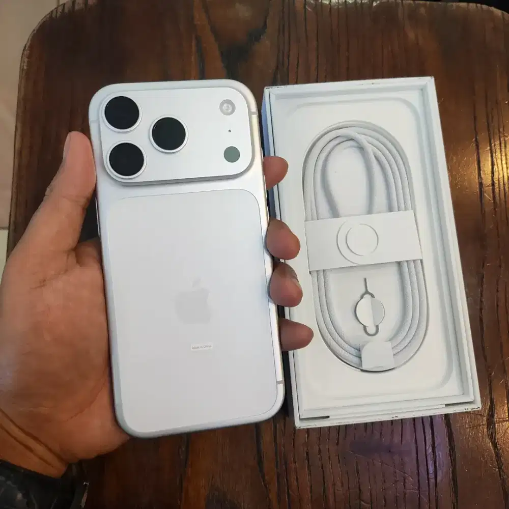 Apple iPhone 17 pro 256GB iBox Mulus Like New