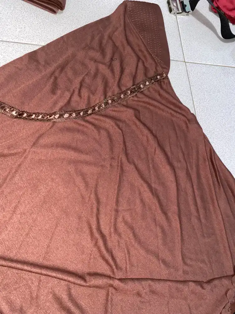 Kerudung Sekolah Coklat