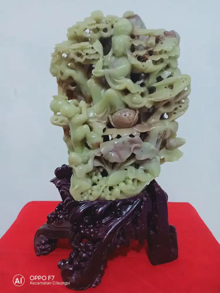 Pajangan Lawas Full Batu Giok Ukir Motif Dewi Kwam im