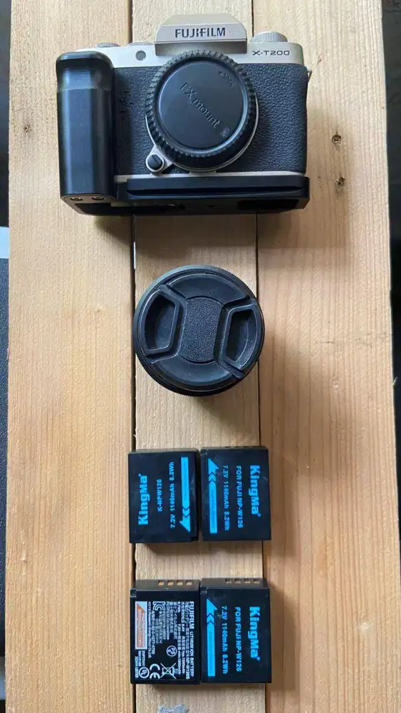 Kamera Fujifilm XT200 + Lensa Kit 15-45 OIS