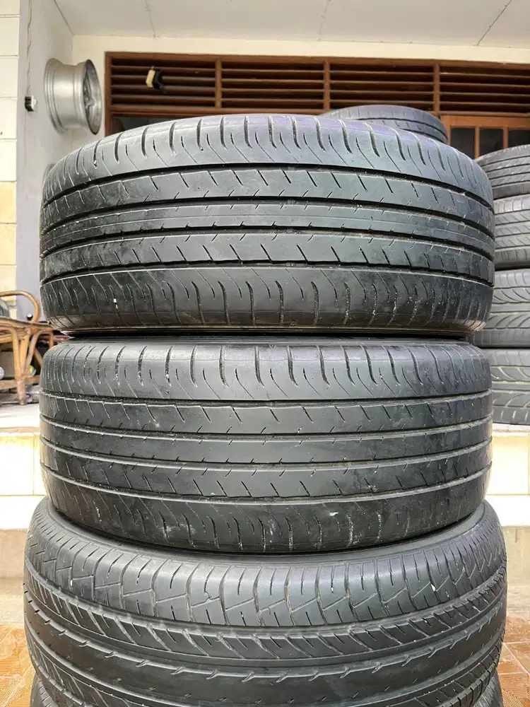 Ban Dunlop SP Sport Maxx 050 215 55 r17 2Pcs