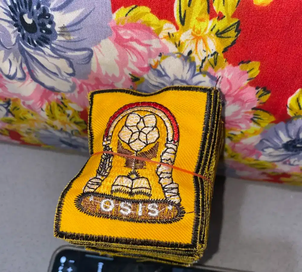 Bet Sekolah Bordir SMP Kuning