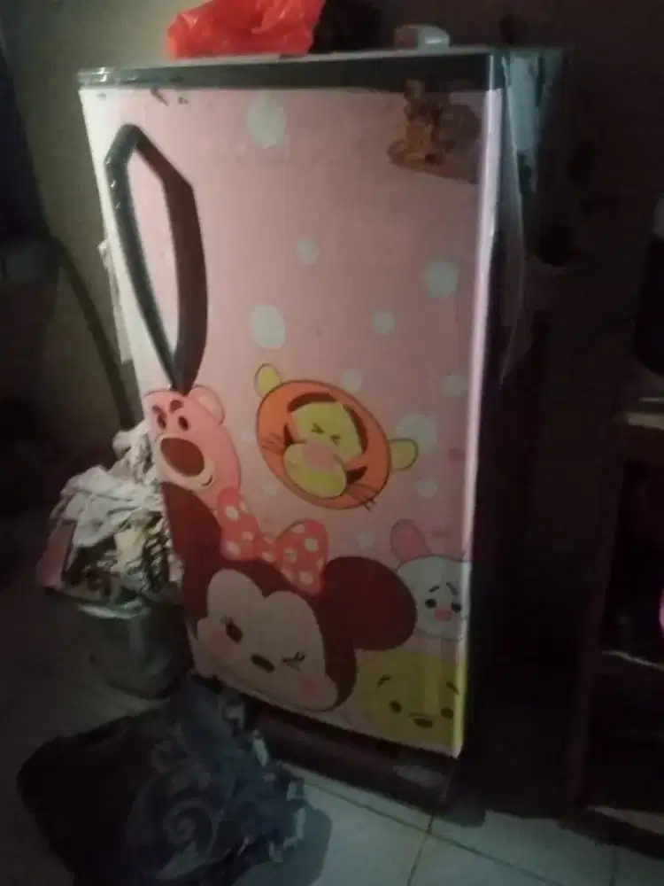 Di jual kulkas 1pintu merk thoshiba
