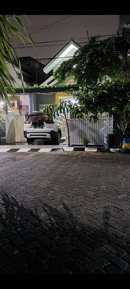 Rumah 3 Lantai di Villa Bintaro Regency