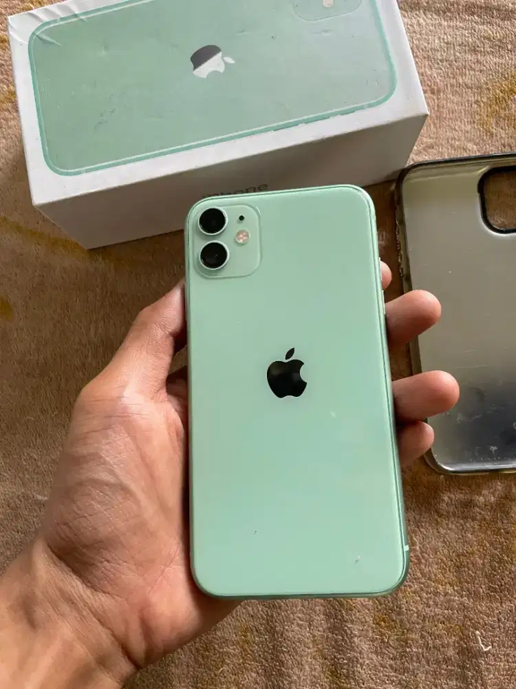 IPHONE 11 64GB IM3 FULLSET