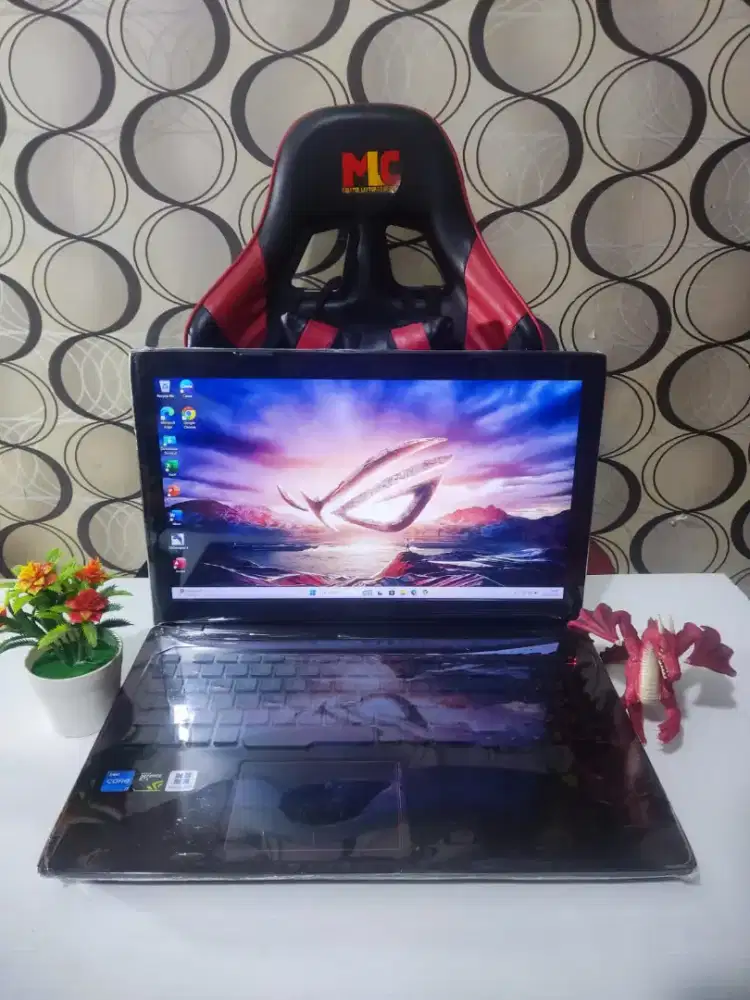 Laptop Asus ROG GL553VD Core i7 SSD 256Gb DUAL VGA NVIDIA GTX