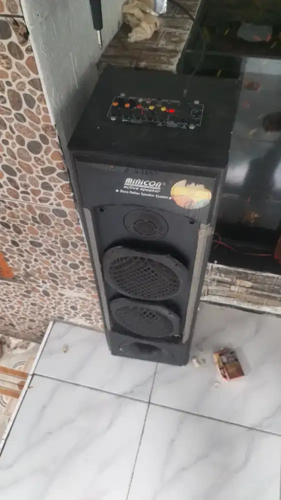 SPEAKER SUDAH BLUETOOTH TINGGAL COLOK