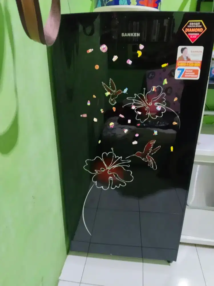 Kulkas sanken hitam tempered glass black