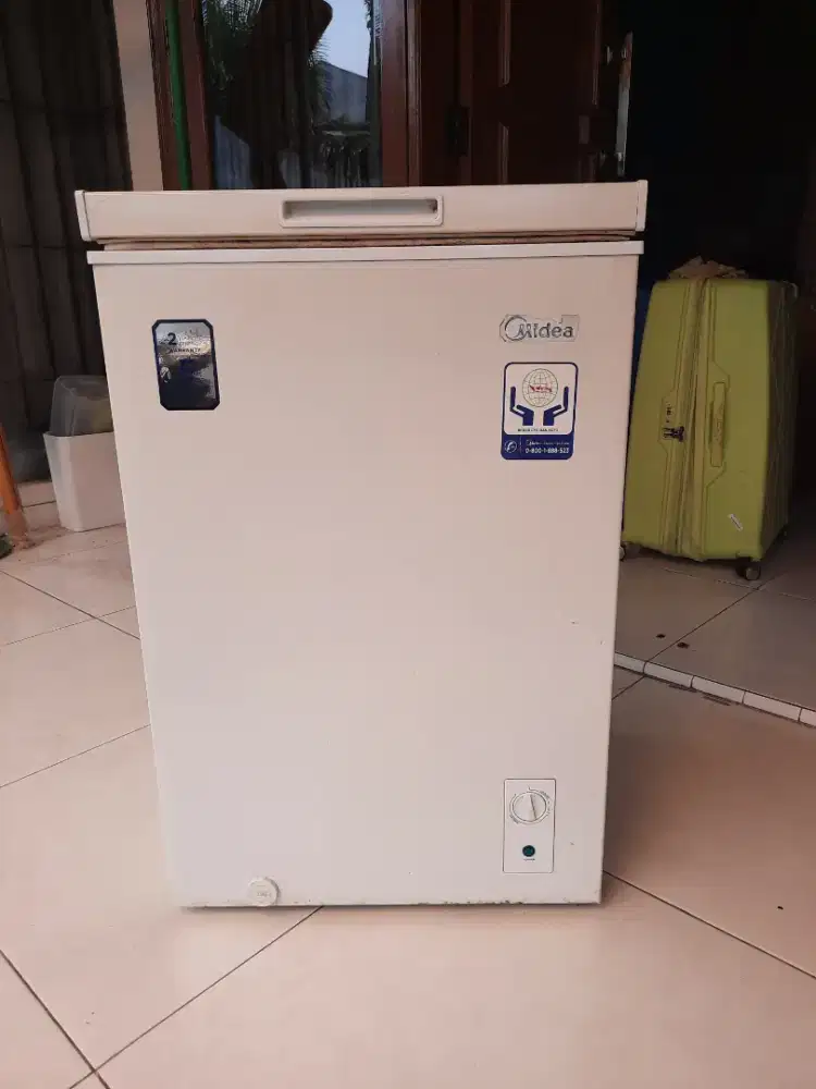 Freezer midea HS129C