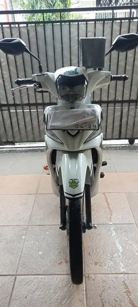 Yamaha Force FI Putih Hitam