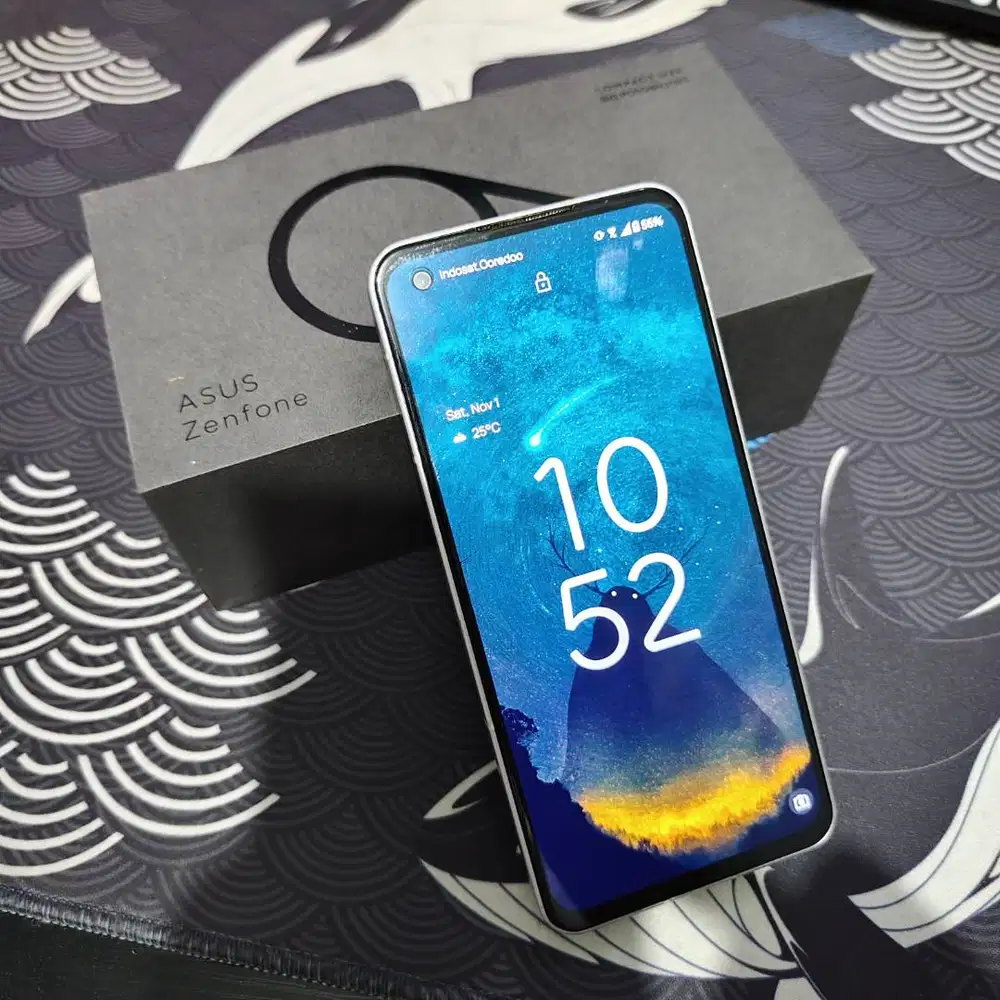 Asus Zenfone 9 (8/256GB) - Putih Bekas