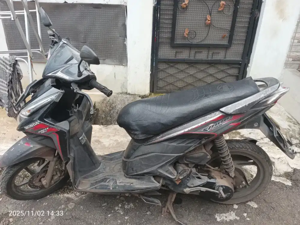 JUAL MOTOR VARIO KARBU 110CC TAHUN 2010