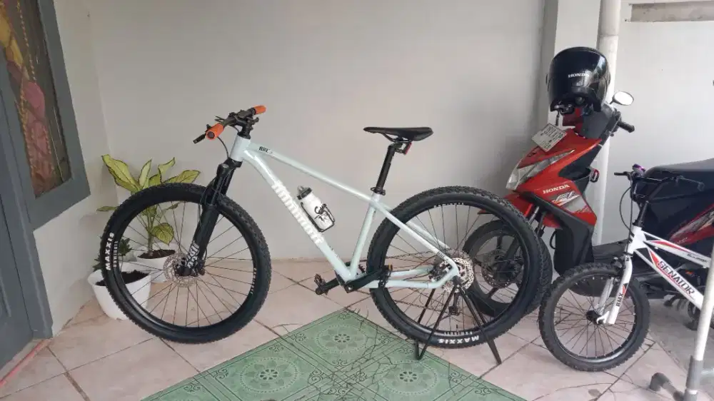 Sepeda mtb DOMINET axc2. Mulus