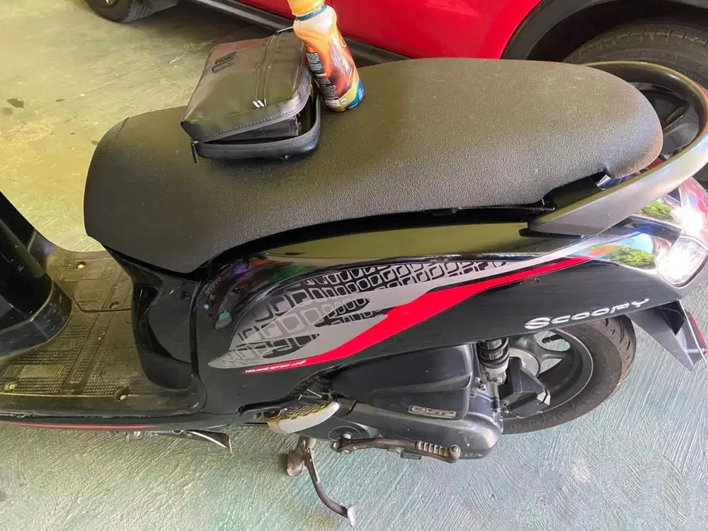 Scoopy hitam sporty 2018