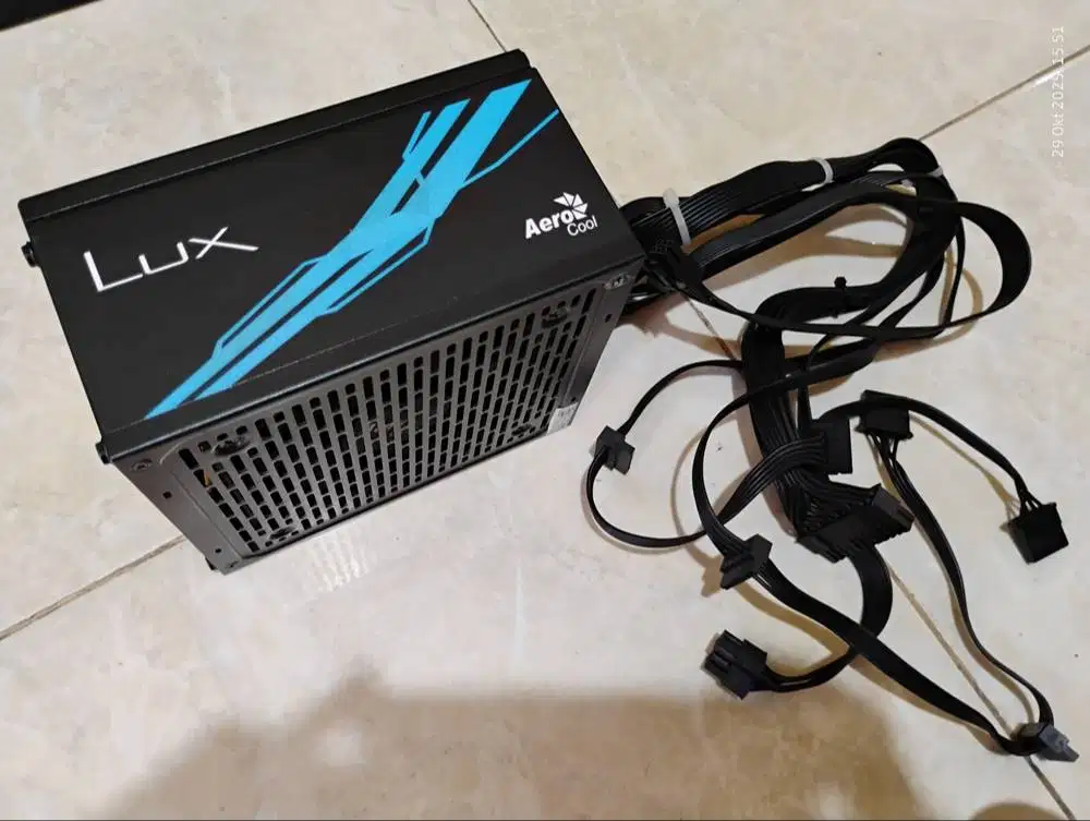 AEROCOOL LUX 550W 80+ Bronze Bukan Modular