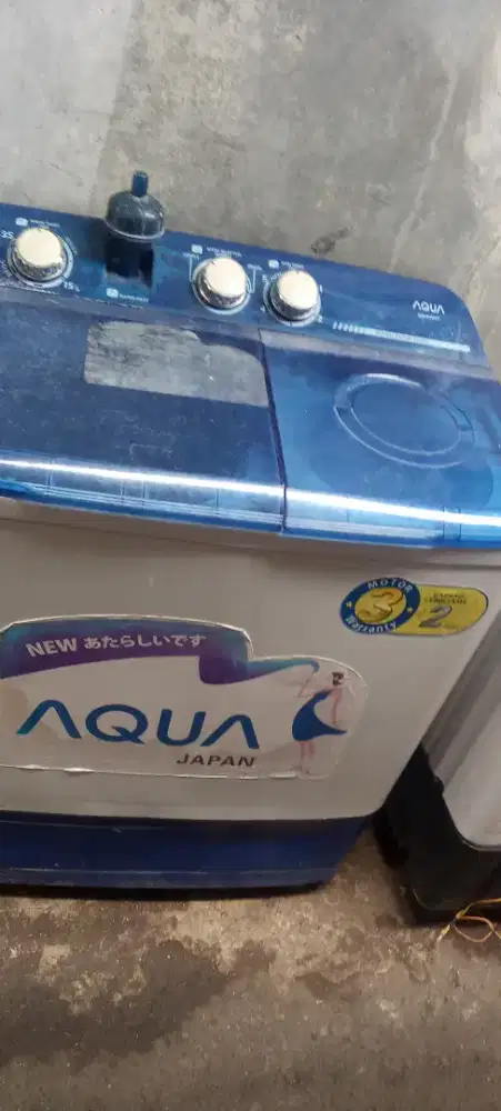 mesin cuci 2 tabung merk AQUA UKURAN 8.5