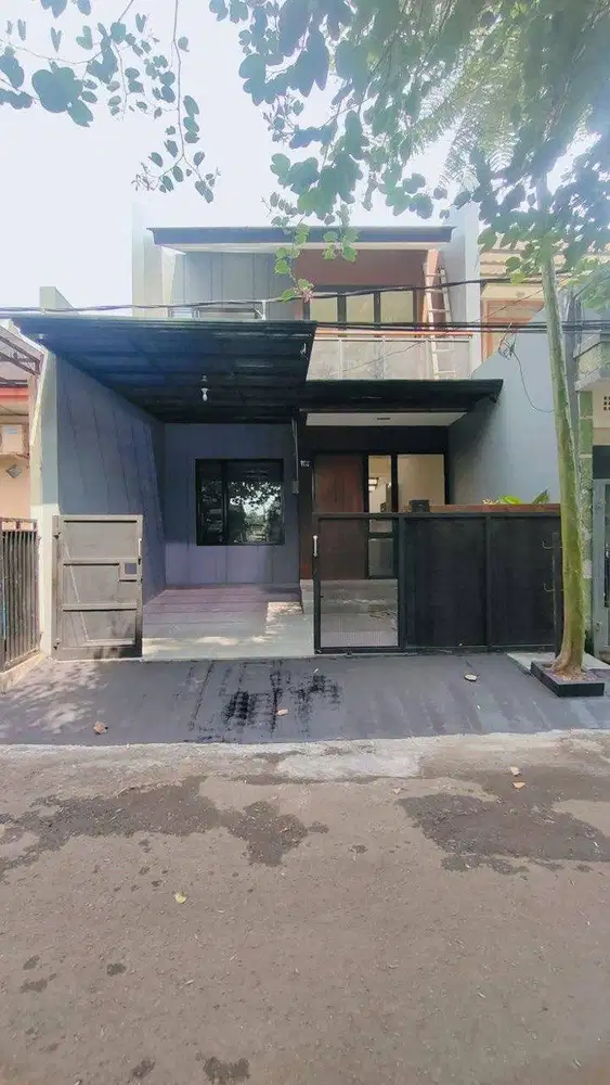 RUMAH BARU 2 LANTAI SIAP HUNI DI KENCANA LOKA BSD