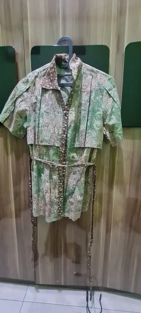 Atasan wanita batik keris