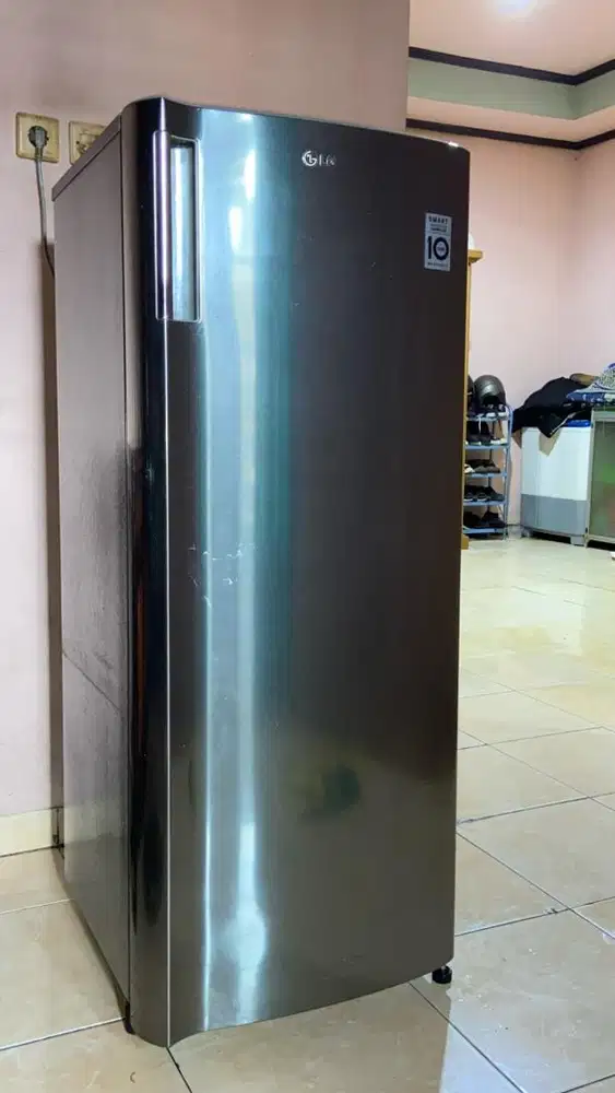 Kulkas LG 1 Pintu Smart Inverter - Masih Mulus, Cepat Dingin.
