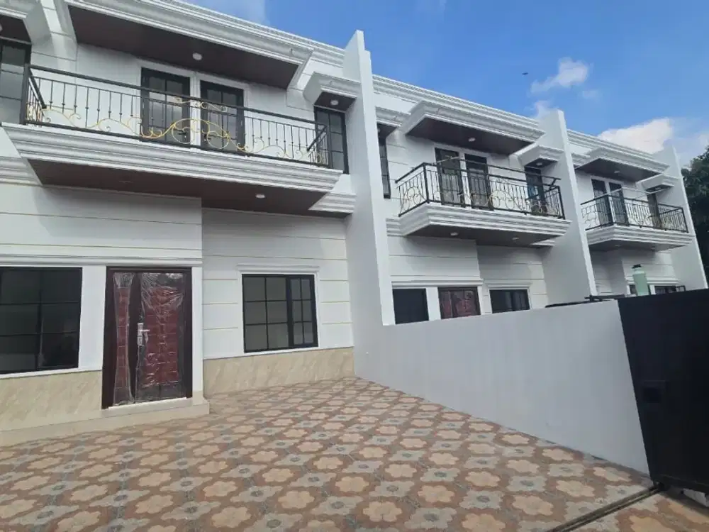 Rumah Mewah Gaya Eropa dengan Tanah Luas di dekat Tol dan Stasiun LRT