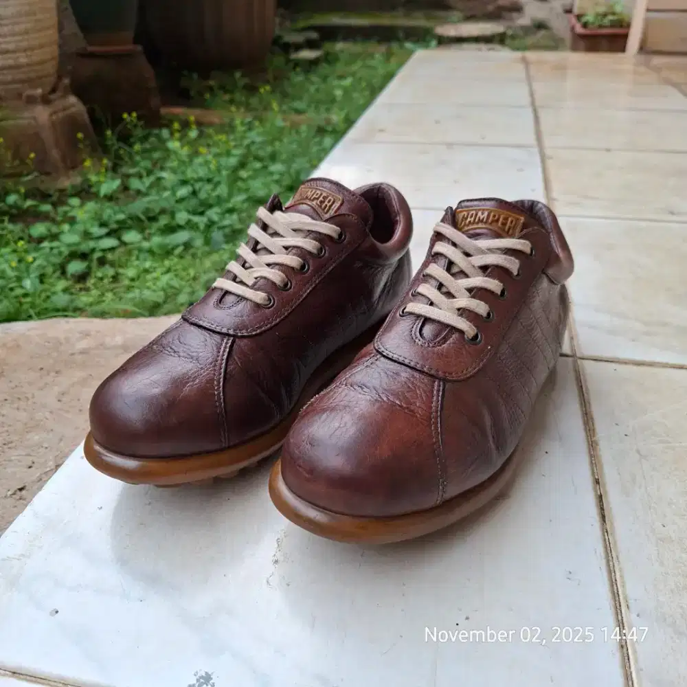 second sepatu camper size 41 kulit