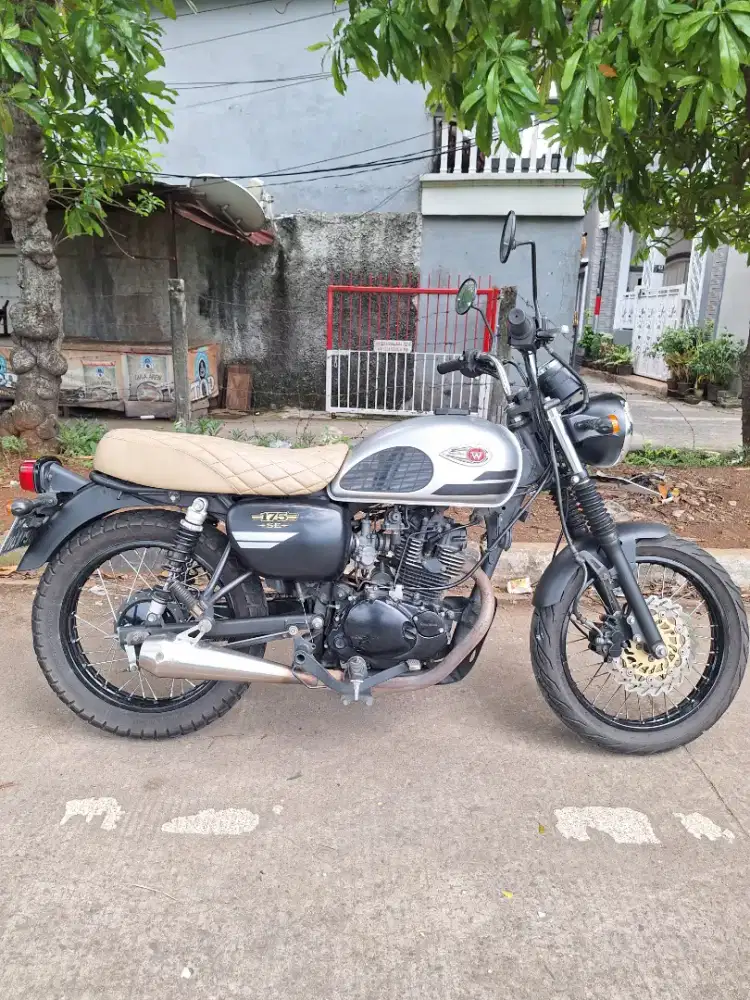 Kawasaki W175 SE Silver 2019