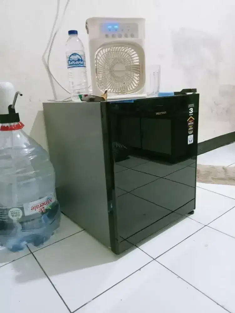 Kulkas Mini Barr Polytron