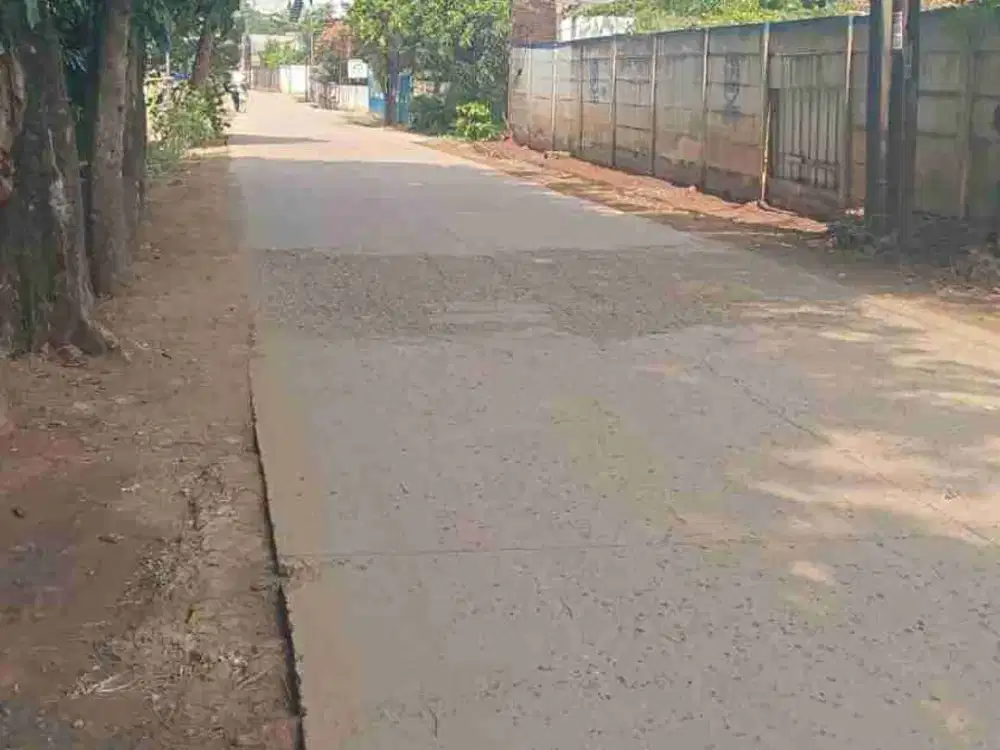 Disewakan tanah kosong ex batching plant 
Lokasi burangkeng Setu Bekasi