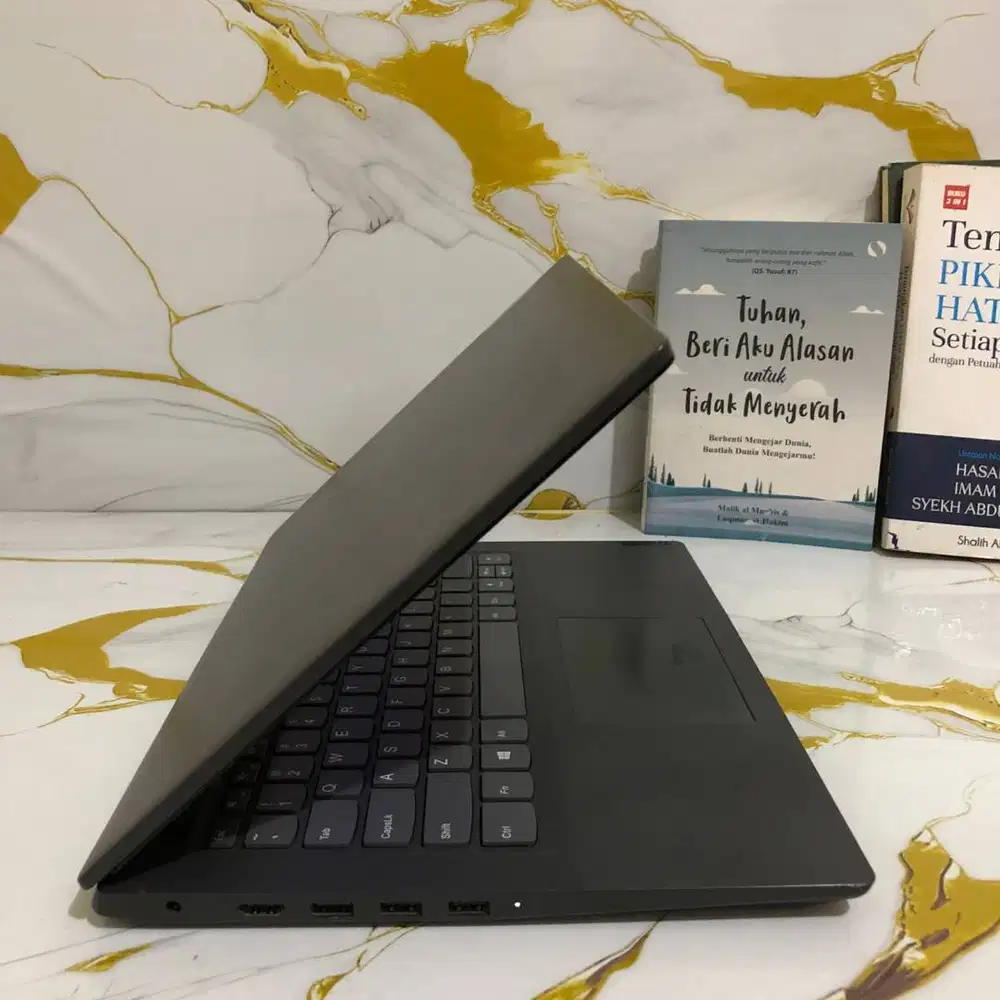 Lenovo V14 Core i5 gen 10 Nvidia MX330 8/256 Gb