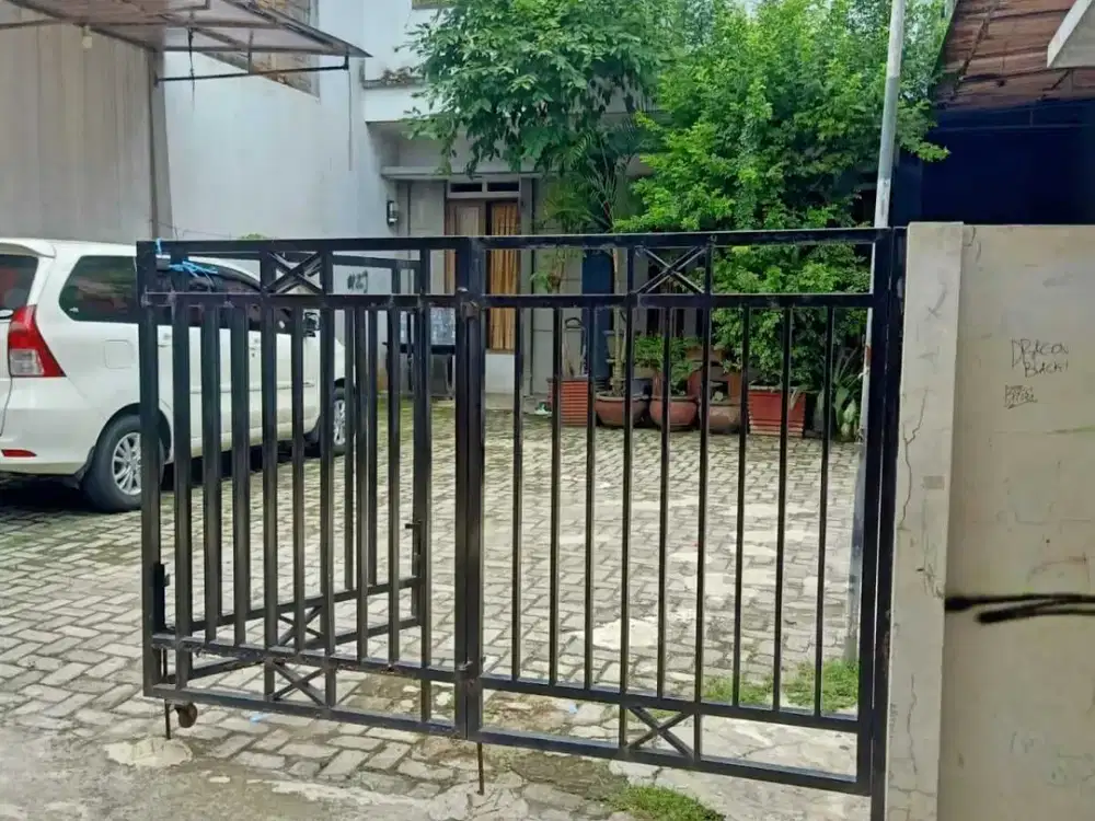 DI JUAL !!! Rumah & Gor Badminton Di Dalam Bintara 9 (Gor selalu full)