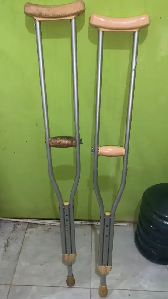 kruk/tongkat ketiak/under-arm crutch gea medical originial kemenkes