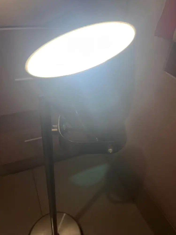 Lampu belajar silver