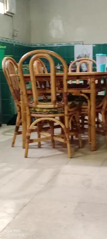 Dijual Meja Makan Rotan antik