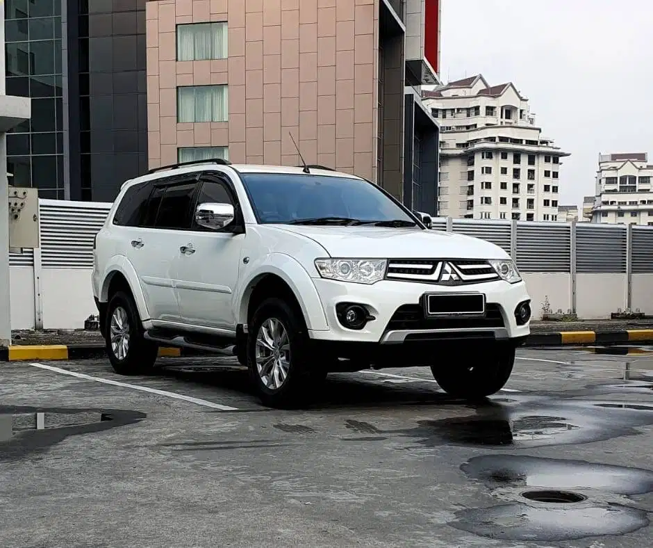 (TDP 10 JT) LOW KM 145 RB ! MITSUBISHI PAJERO EXCEED DIESEL PUTIH 2015