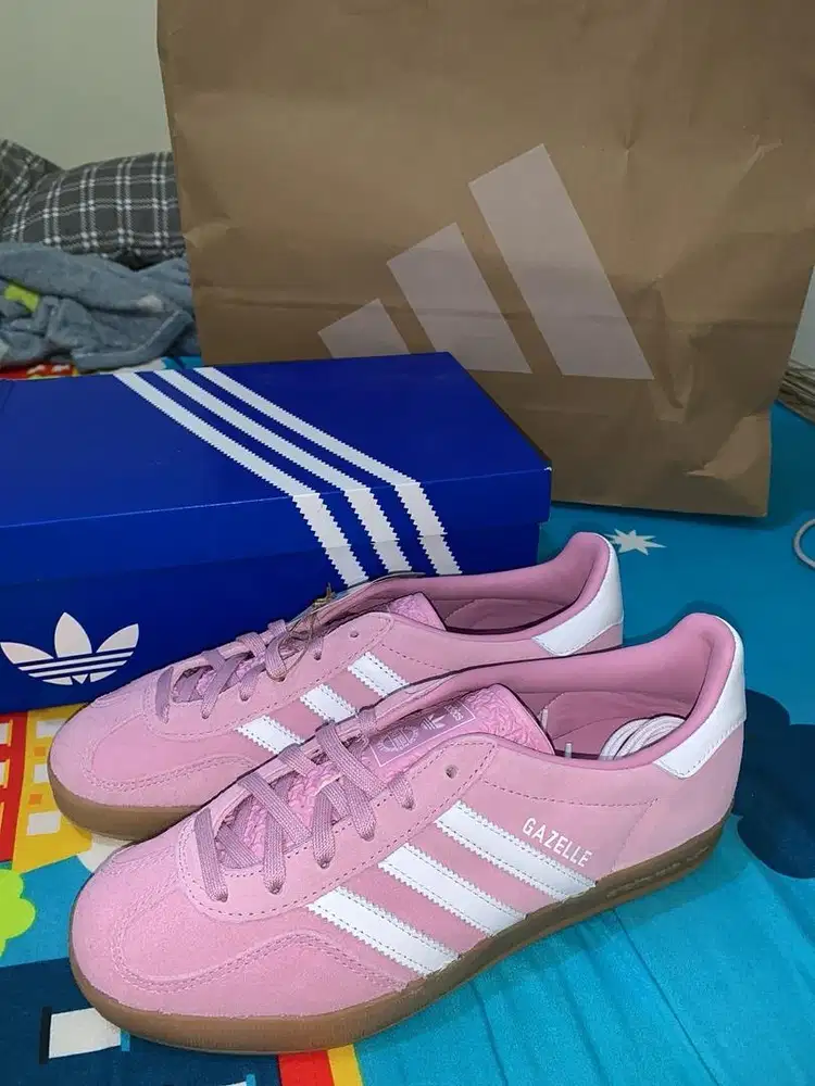 Jual Adidas Gazelle size 39 (Baru)