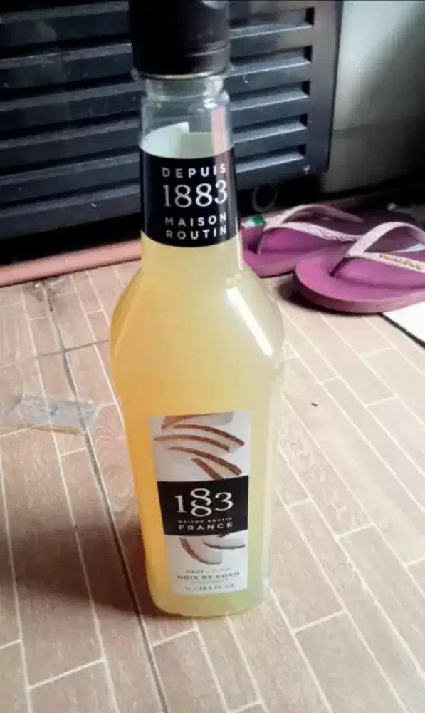 Sirup rasa kelapa masih baru