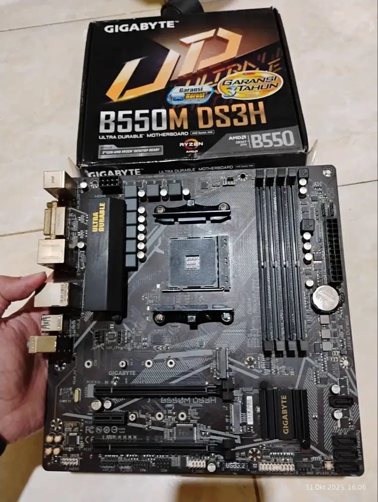 GIGABYTE B550M DS3H Socket AMD AM4 DDR4 Ryzen Gen3/4/5