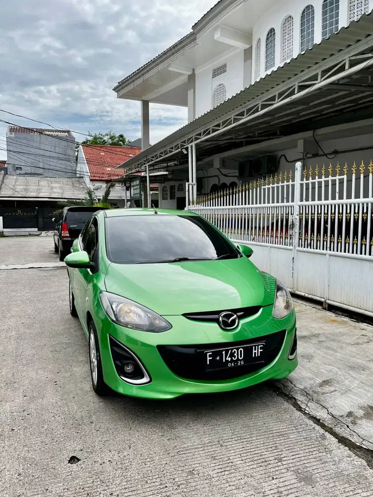 Mazda 2 R Hatchback 1.5 AT 2011 - Cash 90 JT NEGO