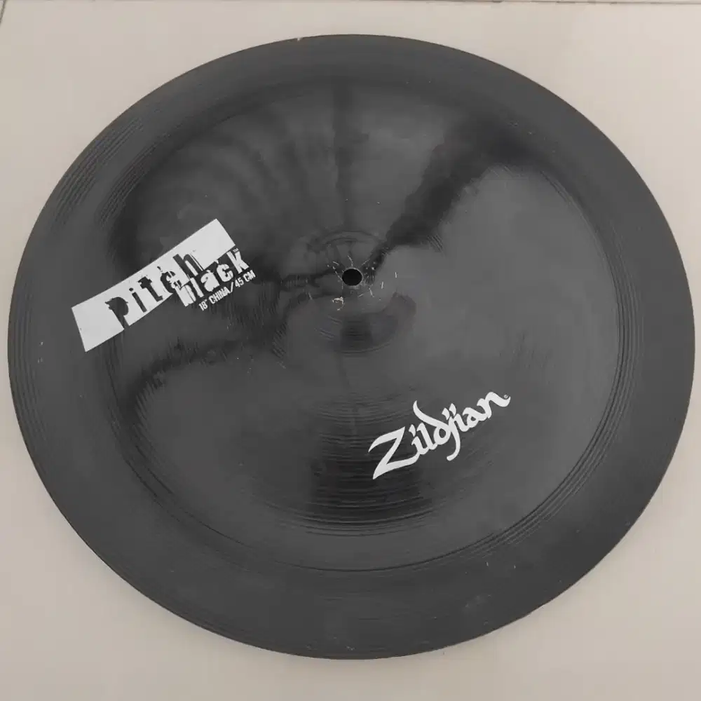CYMBAL ZILDJIAN PITCH BLACK CHINA 18