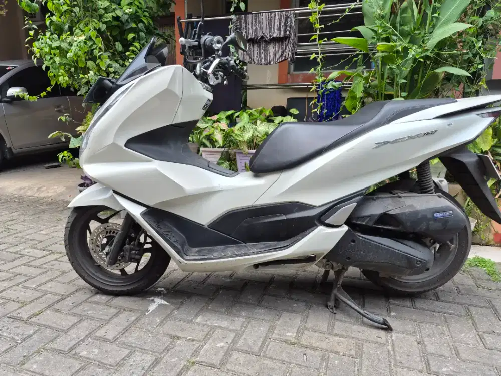 Honda PCX 160 CBS Tahun 2023