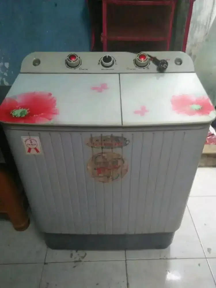 MESIN CUCI 2 TABUNG DAIMITSU