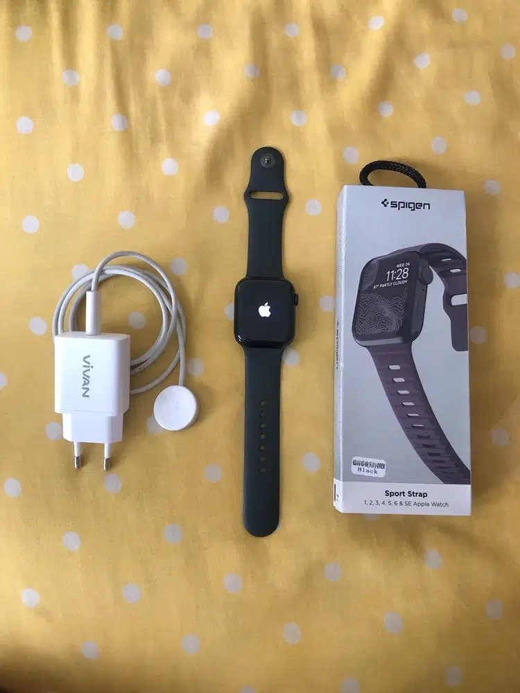 Apple Watch Series 8 45 mm iBox