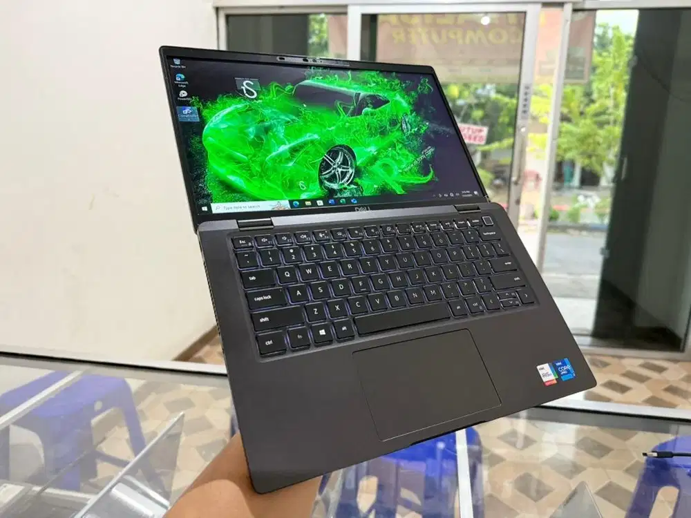 CORE I7gen11 LAYAR SENTUH RAM 16 GB SSD 256 GB LIKE NEW