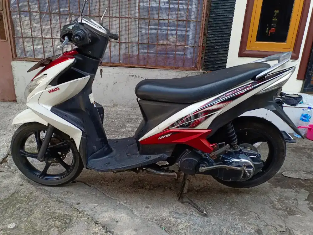 Yamaha Xeon Karburator 125CC Tahun 2011 B DKI Mesin Halus Siap Gass