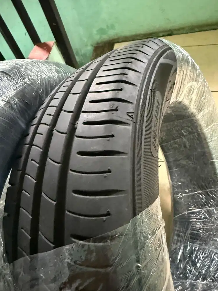 Ban Mobil Dunlop SP Touring 195/60/R15
