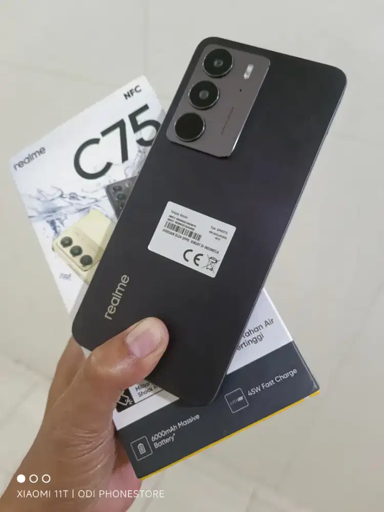 Realme c75 8/128 mulus seperti baru dan lengkap