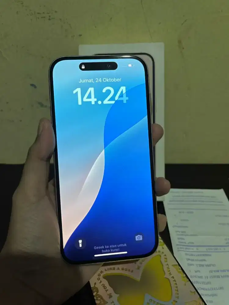 Di jual iPhone 15 128gb iBox fullset, full orian iBox garansi on